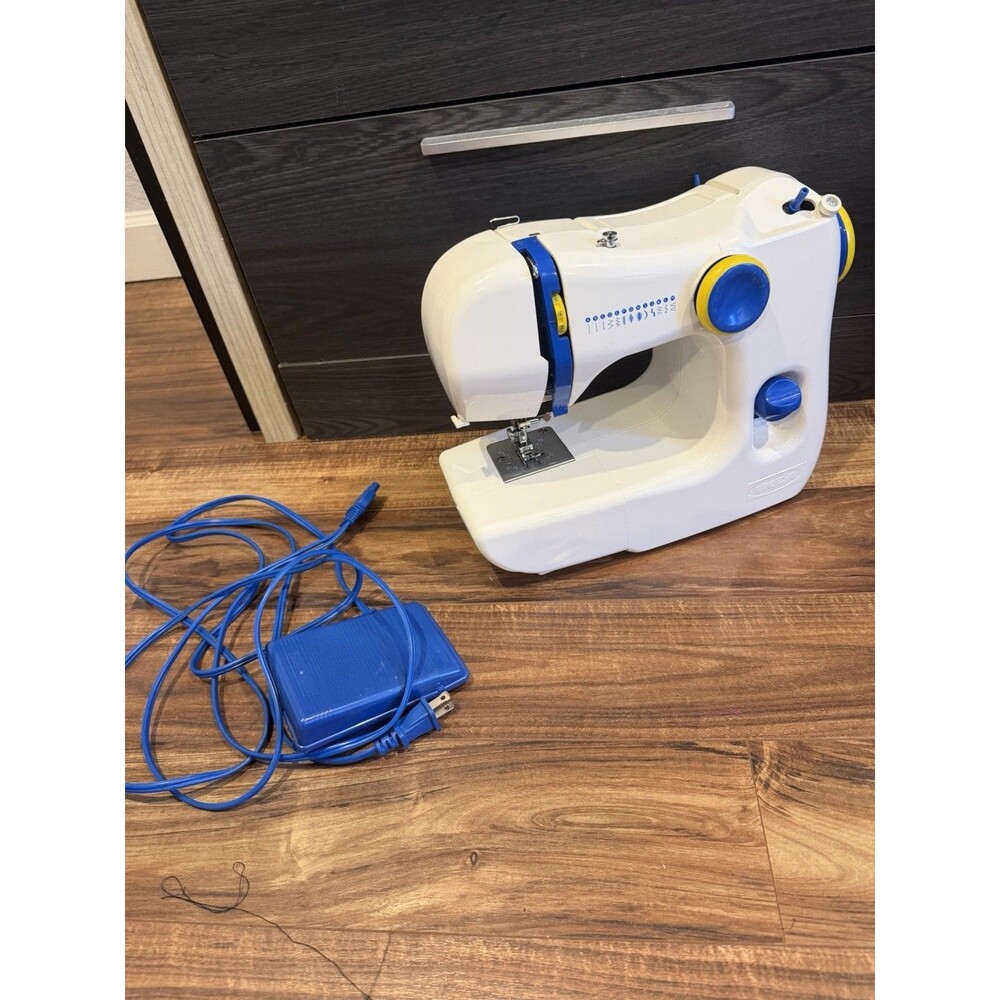 IKEA SY Small Portable Sewing Machine 60 Hz ! No. 22187